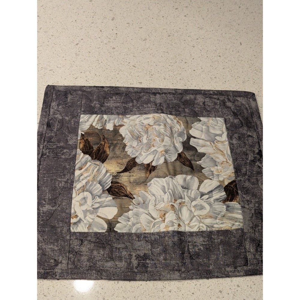 Quilted Placemats (6) and Table Runner (1) Set Of 7 - Reversible Floral Peonies - Picture 7 of 14